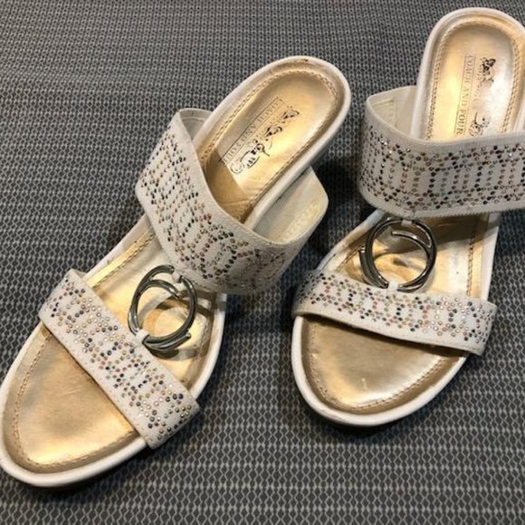 Coach And Four White Casual Women's Shoes - 7M - Gently Used - Picture 1 of 7